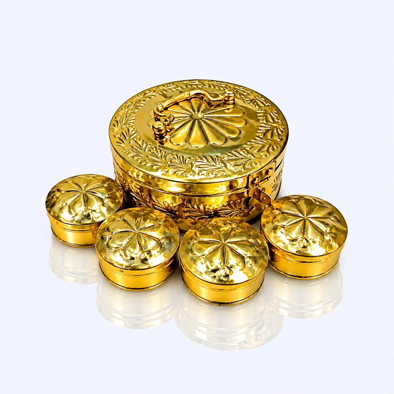 পিতলের পান দানী